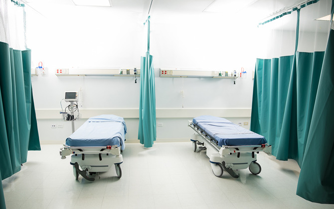 examination table4